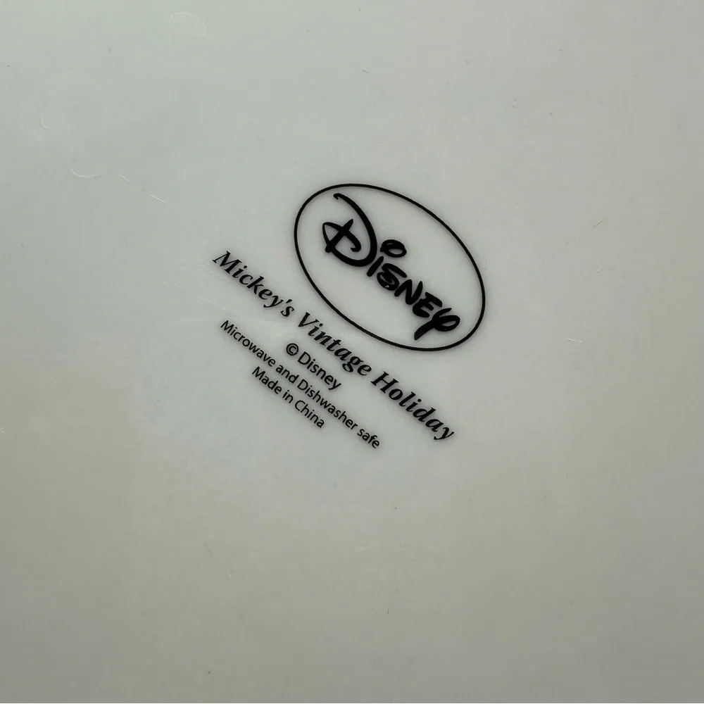 Disney mickey minnie mouse Mickey's vintage holiday plate set of 2 christmas